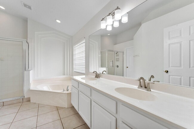 Building Photo - 981 Delray Lakes Dr