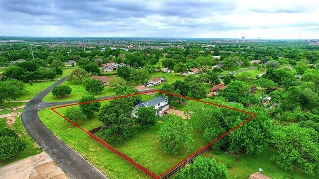 Building Photo - 1524 Sheridan Trail