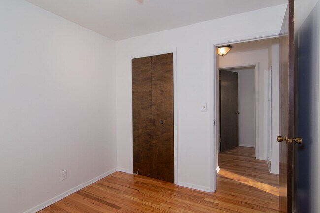 Building Photo - 3 Bed 1.5 Bath Home in Shadle neighborhood...
