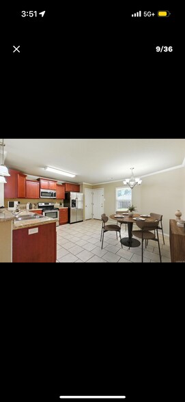 Building Photo - 5625 Pin Oak Ln