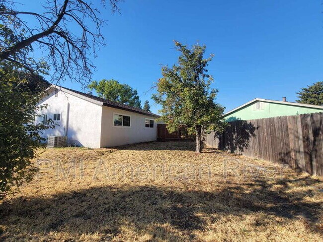 Building Photo - 7933 Valley Green Dr
