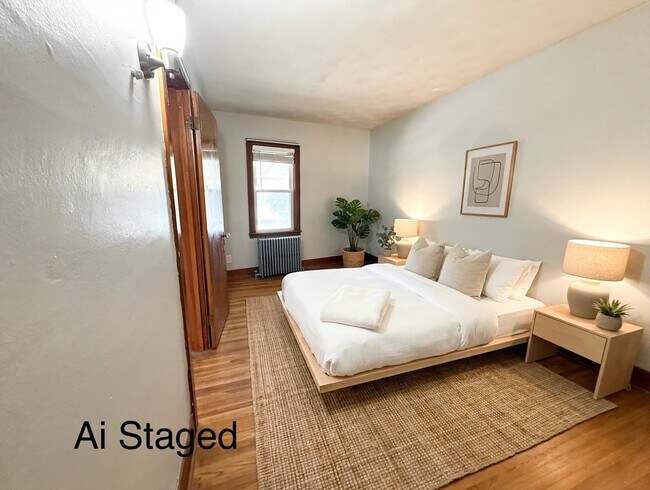 Building Photo - 328 Olmstead Ave