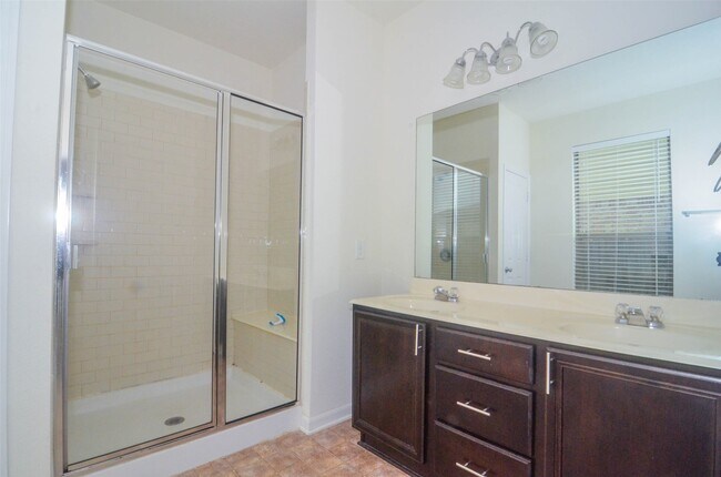 Building Photo - 15207 Keystone Bend Ln