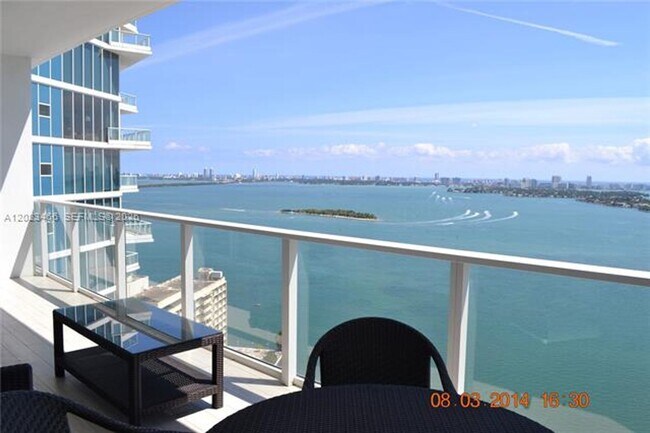 Building Photo - 2020 N Bayshore Dr
