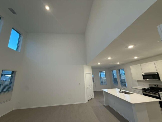 Building Photo - 17704 Sage Thrasher Dr