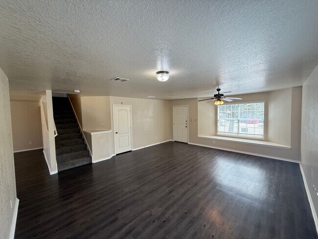 Building Photo - 11127 Vollmer Ln