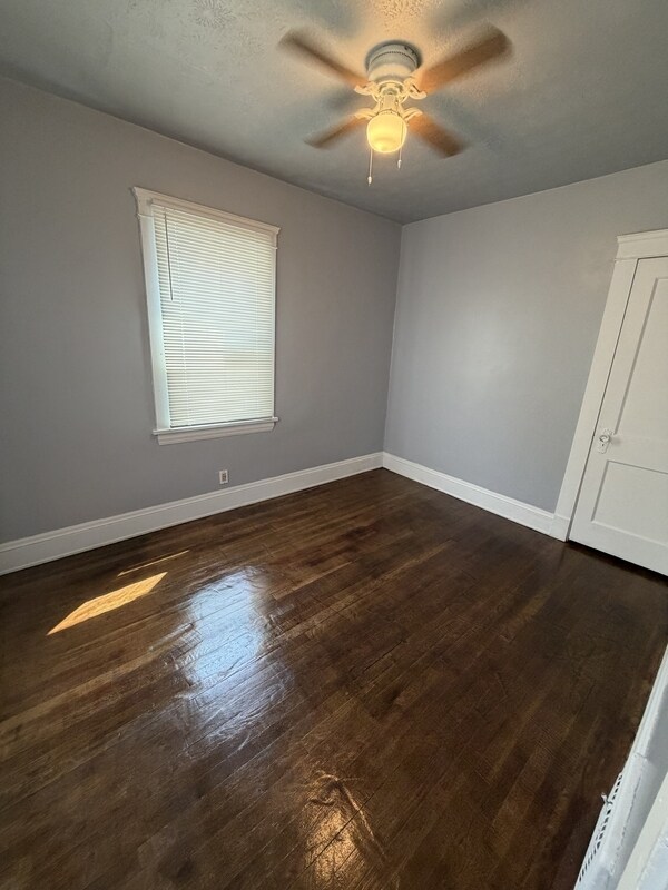 Building Photo - 1557 Cohassett Ave