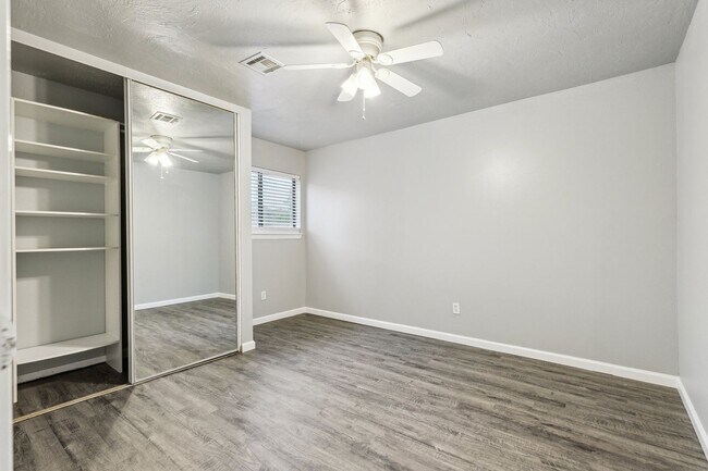 Building Photo - Charming Updated Gem Near Quail Springs!