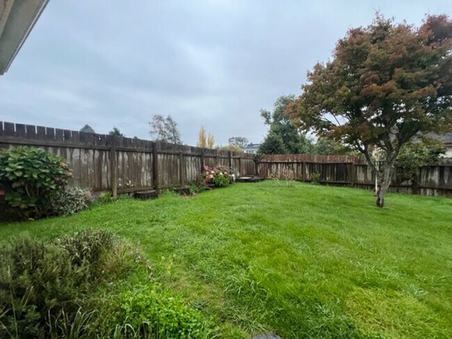 Building Photo - 3030 Park St