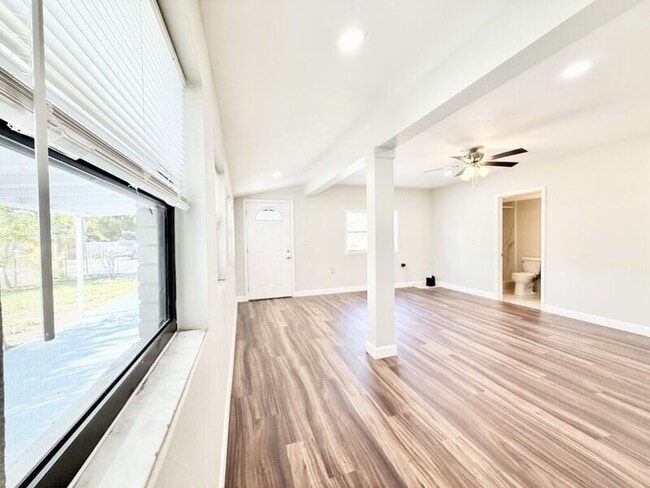 Building Photo - 1221 Jewel Ave