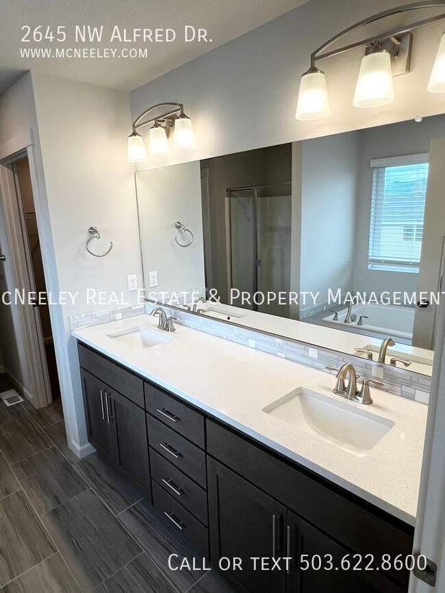 Building Photo - 2645 Alfred Dr