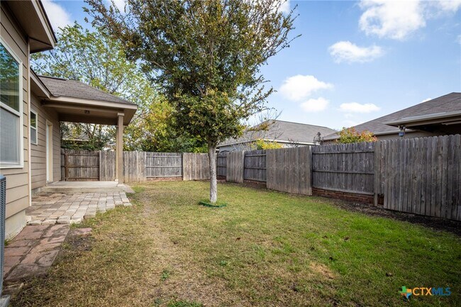 Building Photo - 433 Stonebrook Dr