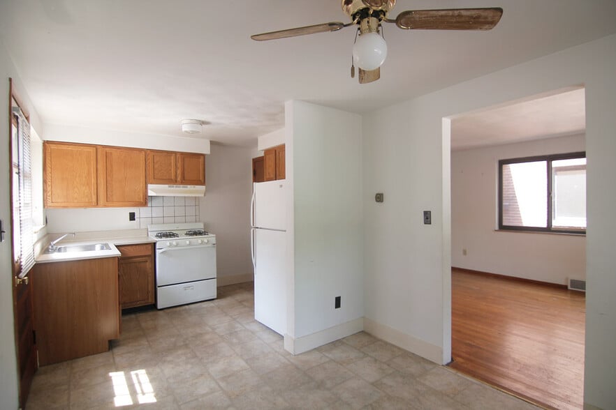 Building Photo - 421 Franklin Ave