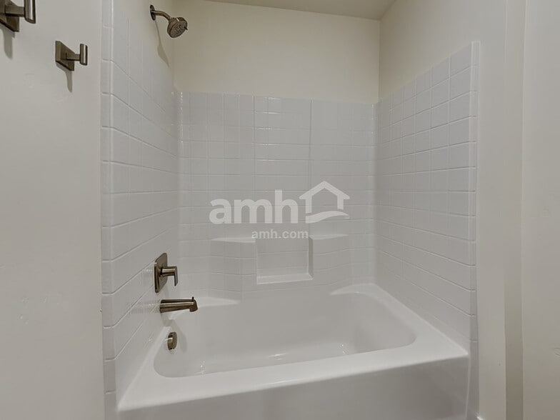 Building Photo - 1317 E Old Mesquite St