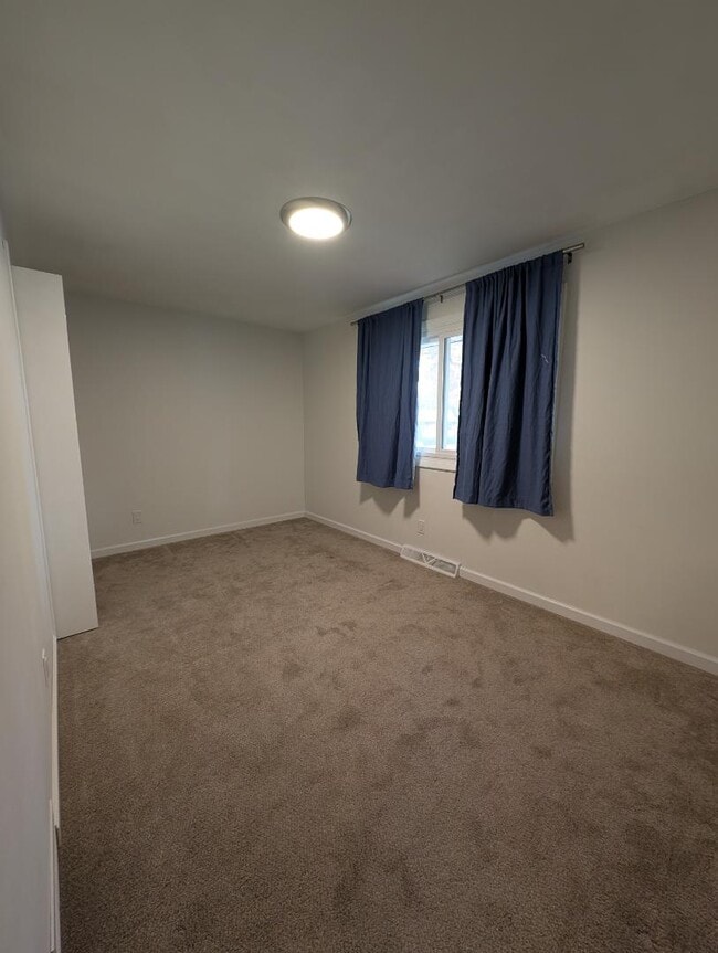 Building Photo - 801 Joliet Ct