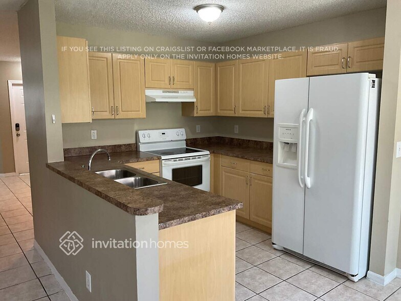 Building Photo - 620 208th Cir