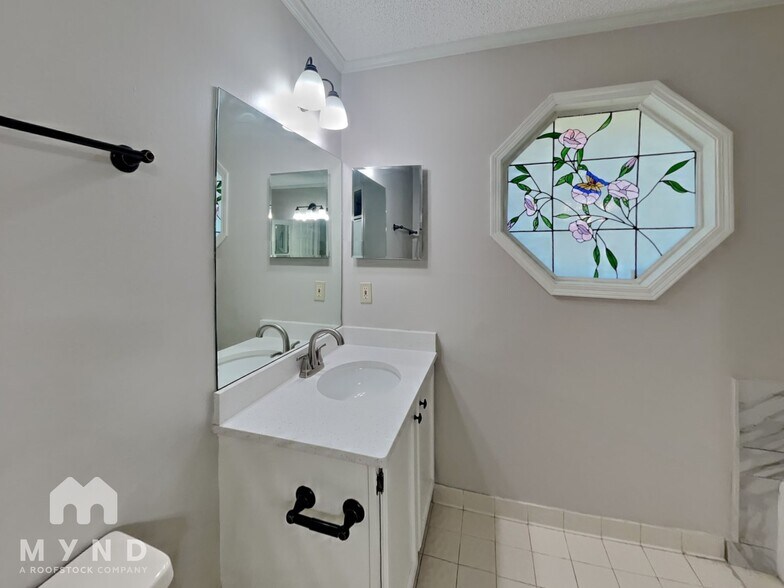 Building Photo - 3009 Nautilus Rd