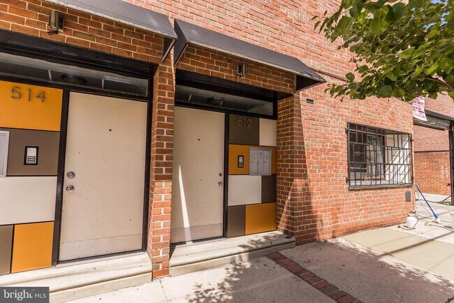 Building Photo - 512 S 12th St