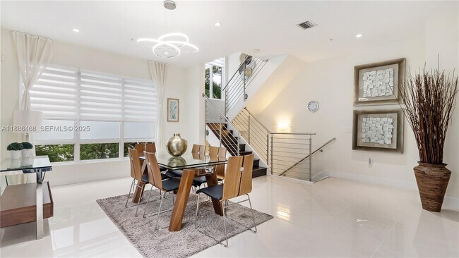 Building Photo - 6611 NW 105th Pl