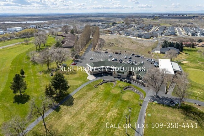 Building Photo - 1213 Rd F .2 NE