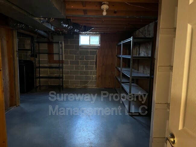 Building Photo - 534 Pardee Blvd