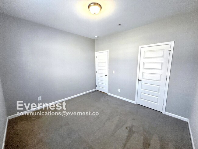 Building Photo - 1109 Prospect Ct
