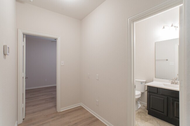 Building Photo - 7 Deer River Cir