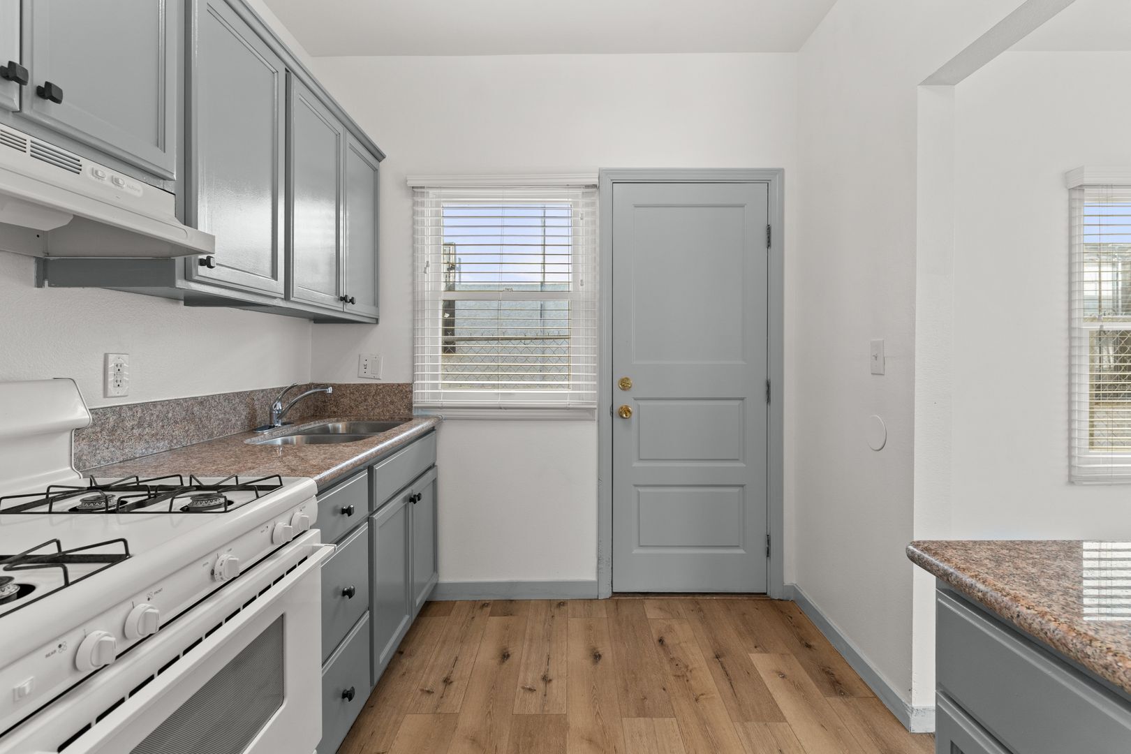 Building Photo - 526 Magnolia Ave