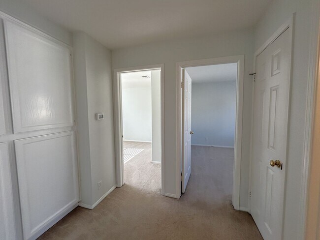Building Photo - Sunflower Unit A  Glendora, Ca 91740 (3 Bed, 2.5 Bath)