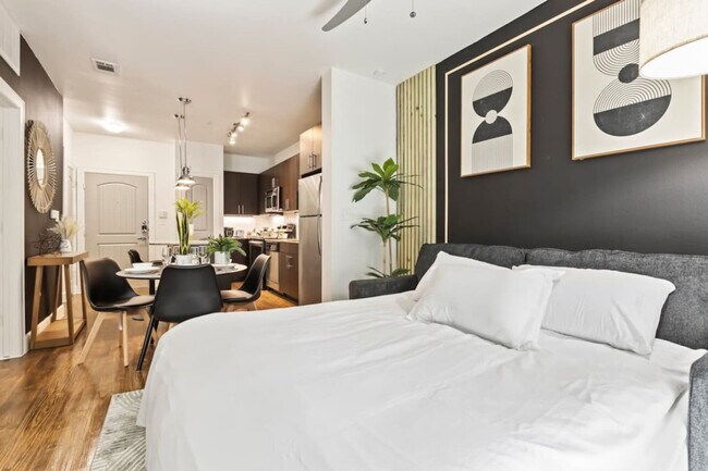 Primary Photo - 5275 Town and Country Blvd