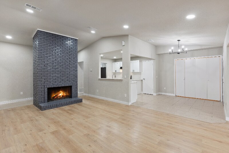 Building Photo - 2104 Richland Dr