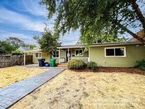 Building Photo - 2024 Emerald St