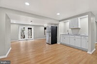 Building Photo - 1900 Middlebridge Dr