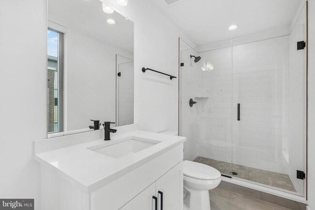 Building Photo - 3212 Evergreen Walk
