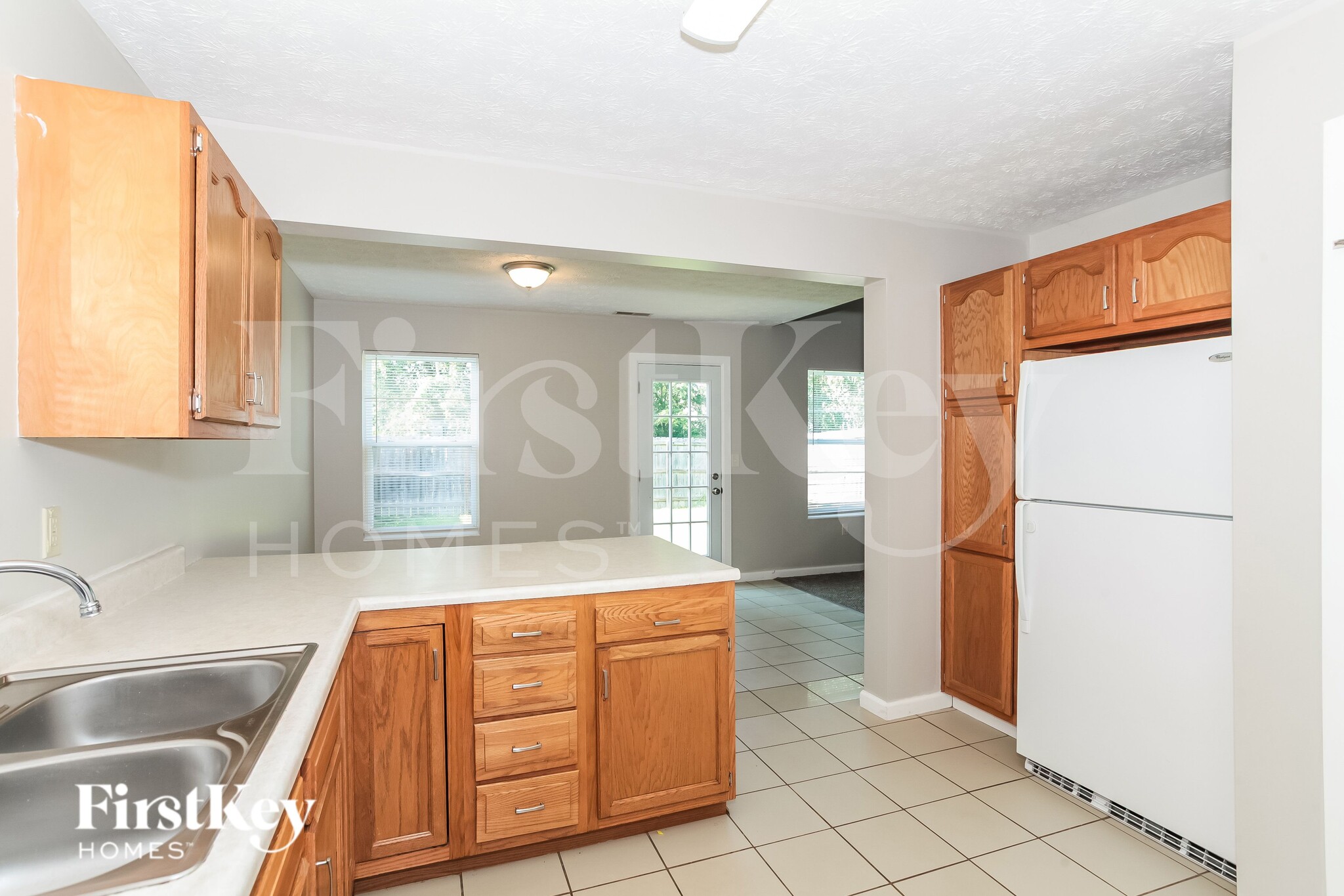 Building Photo - 5712 Clemens Dr