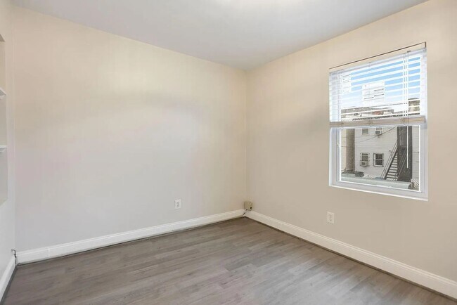 Building Photo - 1712 West Virginia Ave NE