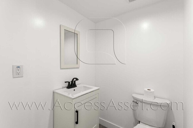 Building Photo - 10946 Thrush Dr