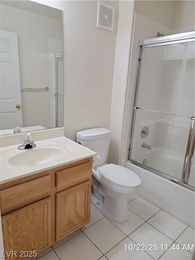 Building Photo - Inviting Green Valley Condo with Dual Balc...