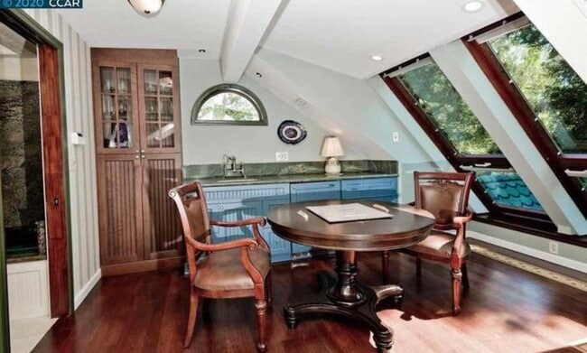 Building Photo - 136 El Centro