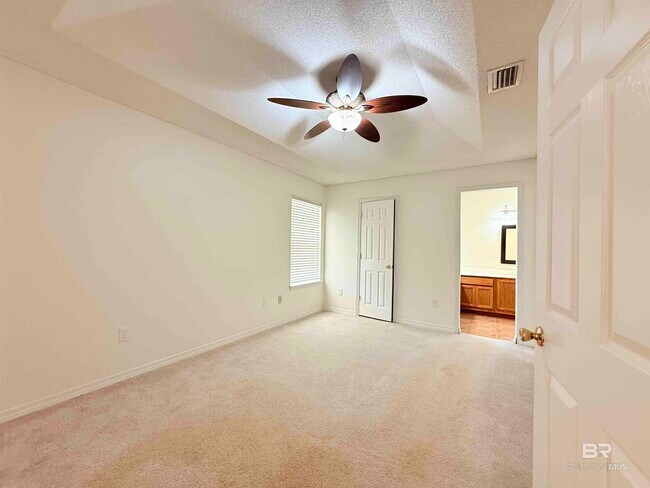 Building Photo - 7343 Franklin Square Ct