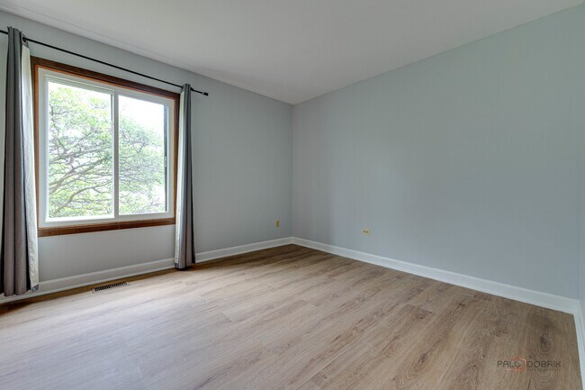 Building Photo - 676 Cumberland Trail