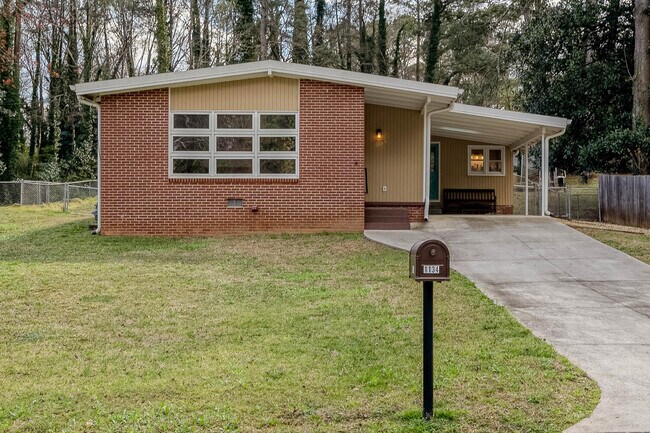 Building Photo - 1134 Baker Ln