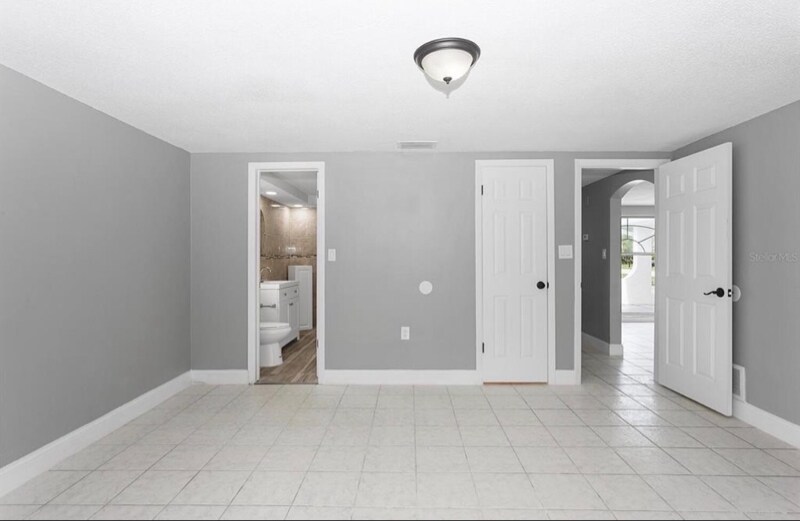 Primary Photo - 9200 Chantilly Ln