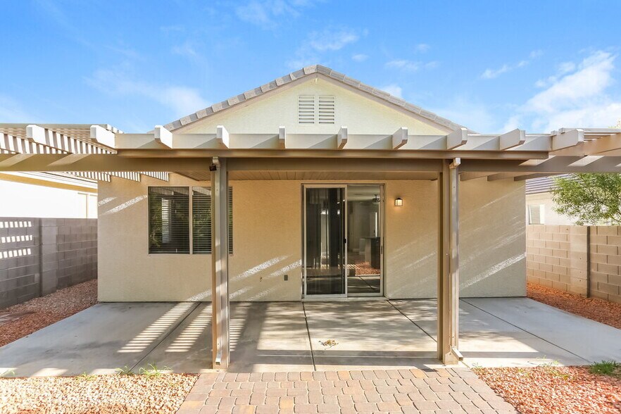 Building Photo - 8837 Medicine Wheel Ave