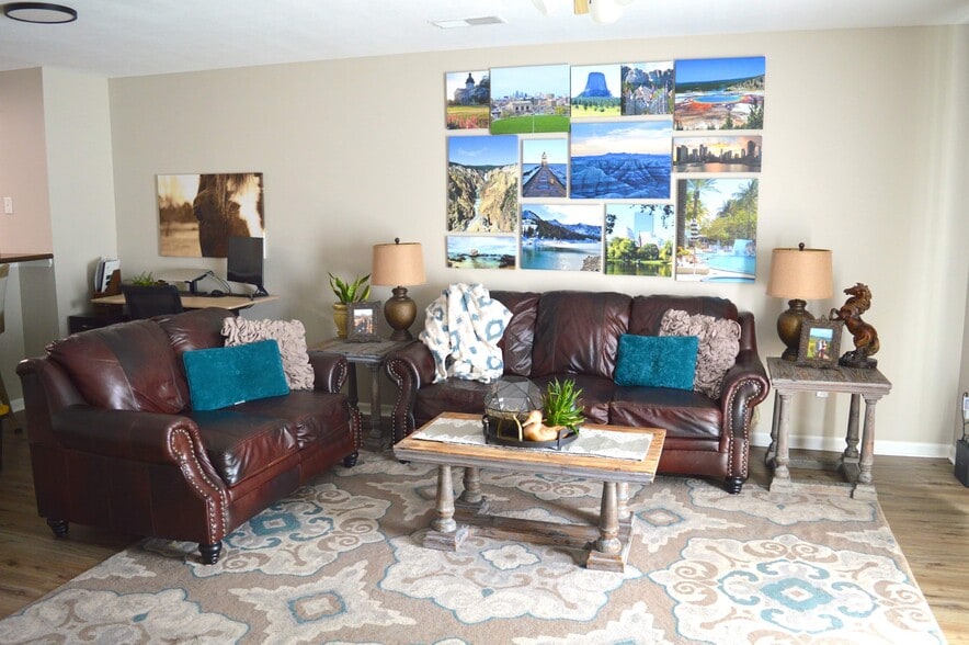 Building Photo - 5432 N Hickory St