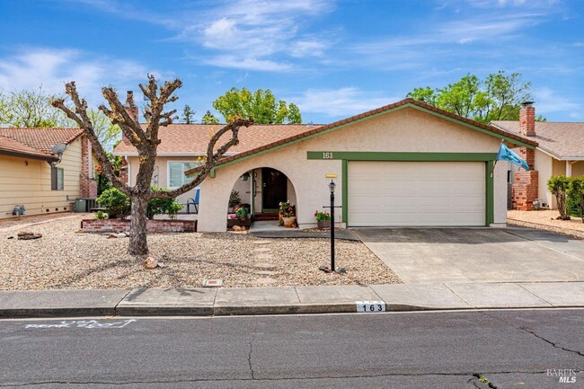 Primary Photo - 163 Glacier Cir
