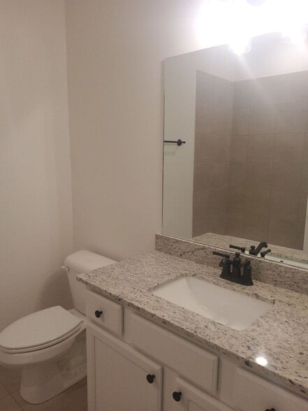 Building Photo - 35 Hillside Dr