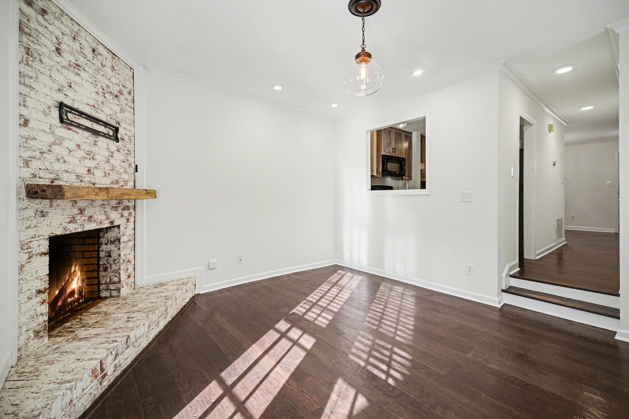 Building Photo - 520 N Poplar St