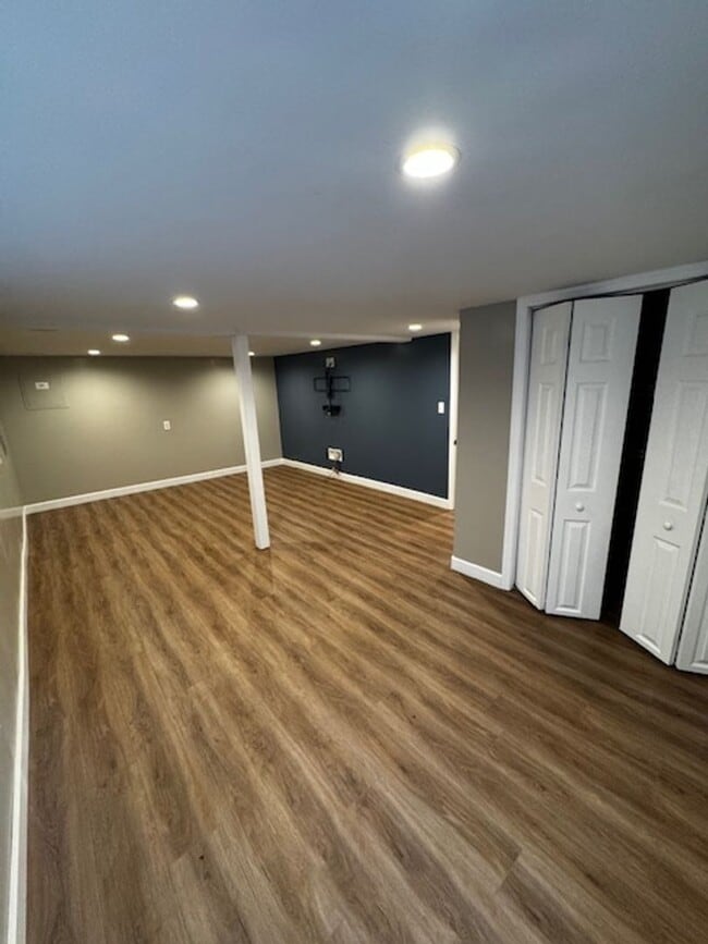 Building Photo - Home for Rent in Middle of Johnson City!