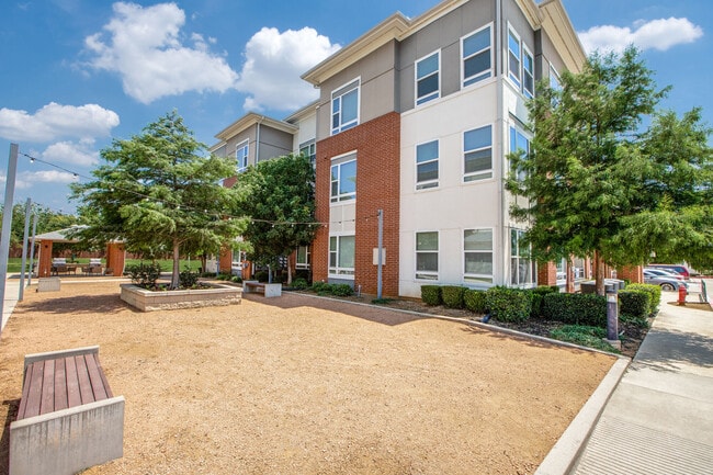 Building Photo - Palladium Aubrey